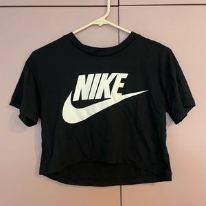 Nike Essential Cropped T-Shirt (XS)